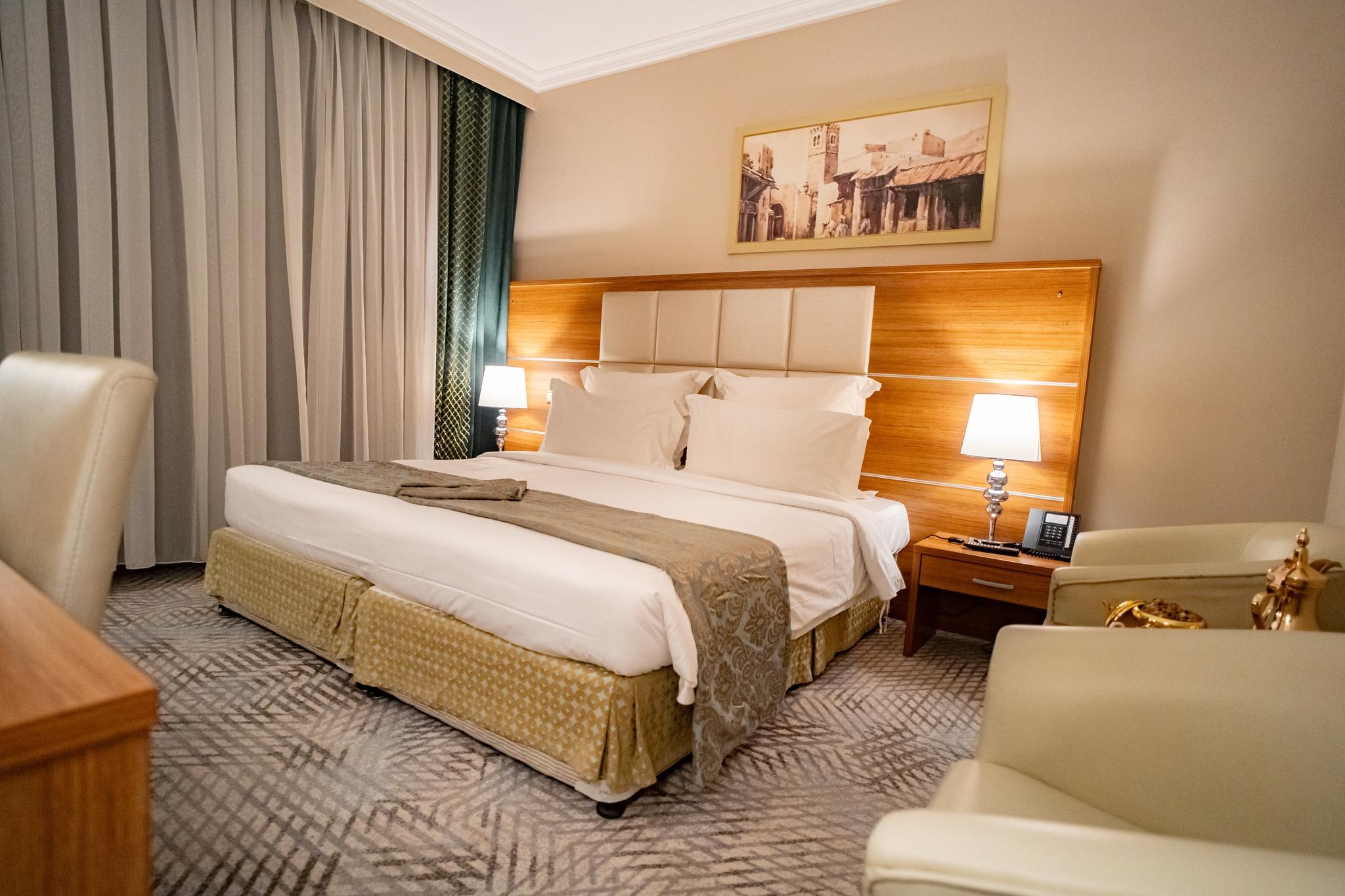 Double Room image 2