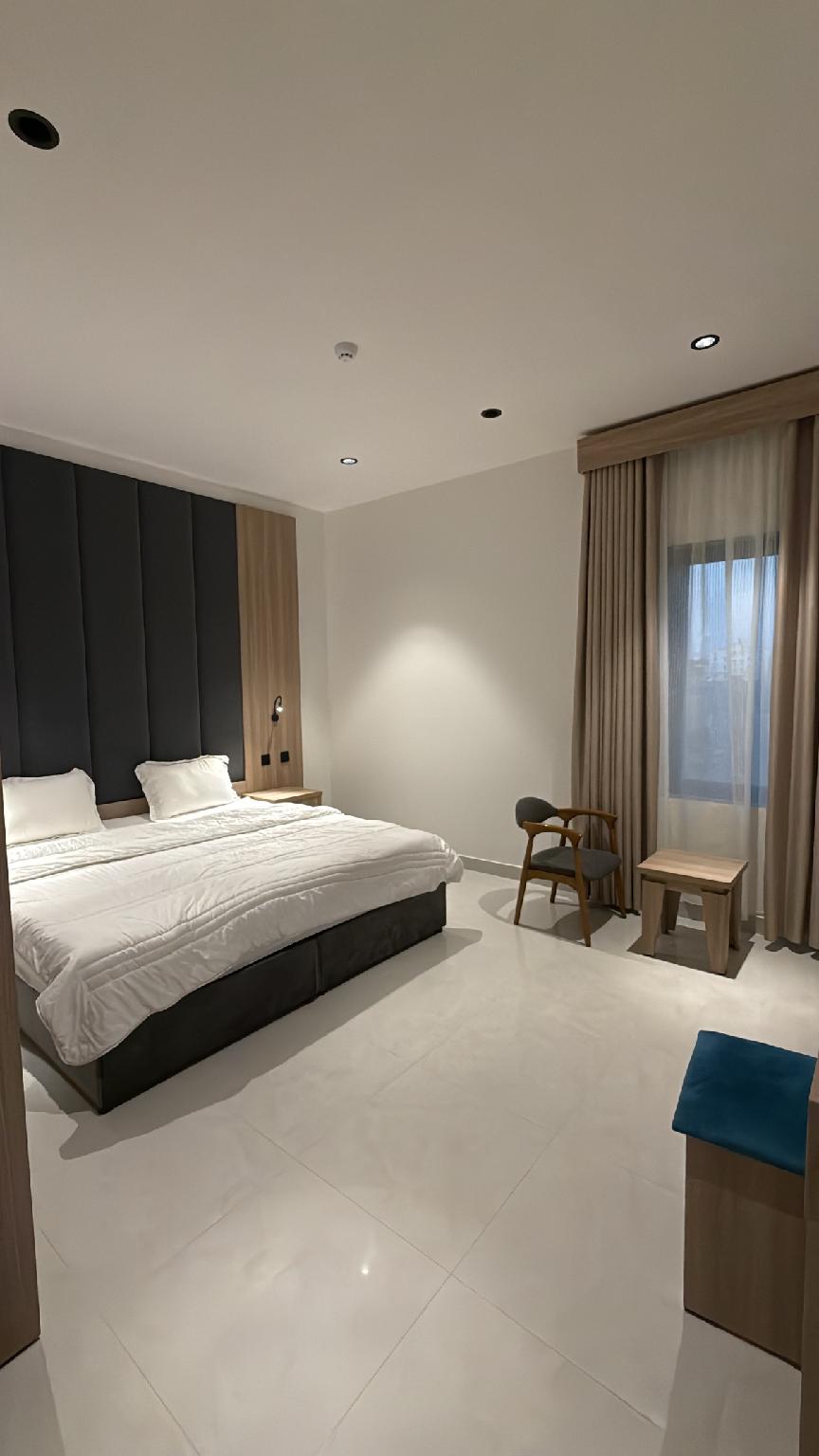 Luxury Suite With Bedroom and Living Room – Medina