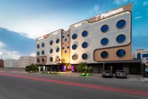 W Platinum - image 2