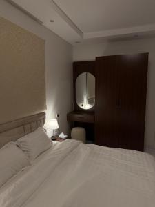 City residence - image 35