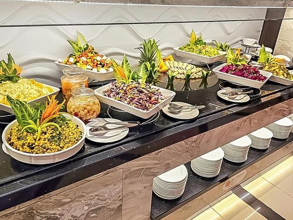 Mias Al Madina Hotel - image 13