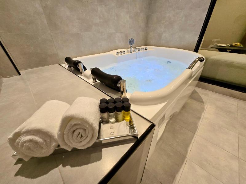 Deluxe Junior Suite